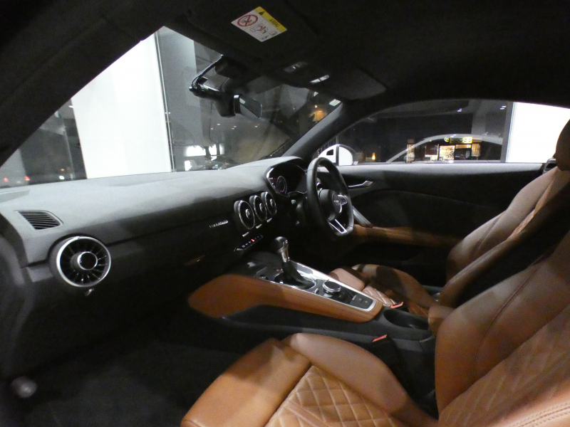 アウディ TTクーペ TTｸｰﾍﾟ 45TFSIｸﾜﾄﾛ ﾚｻﾞｰ&ｺﾝﾌｫｰﾄPKG　後期 ADVｷｰ ﾚｰﾝ&ｻｲﾄﾞｱｼｽﾄ ｸﾙｺﾝ 茶革 ﾋｰﾀｰ MMIﾅﾋﾞ ﾊﾞｰﾁｬﾙCP Bｶﾒﾗ PDC ﾏﾄﾘｸｽLED 18AW　2年保証