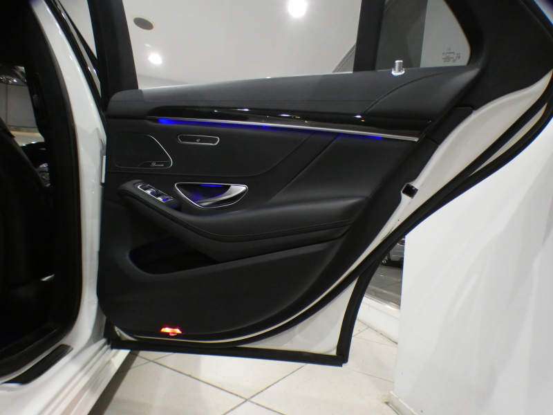 メルセデスベンツ Sクラス S450 ｴｸｽｸﾙｰｼﾌﾞ AMGﾗｲﾝ　ISG搭載 後期 黒革 全席ﾋｰﾀｰ ﾍﾞﾝﾁﾚｰﾀｰ ﾏｯｻｰｼﾞ ｻﾝﾙｰﾌ ﾅﾋﾞTV ﾌﾞﾙﾒｽﾀｰ Meｺﾈｸﾄ 全周囲ｶﾒﾗ PTS ﾏﾙﾁﾋﾞｰﾑLED AMGｽﾀｲﾘﾝｸﾞ&19AW ｵｰﾄﾄﾗﾝｸ　2年保証