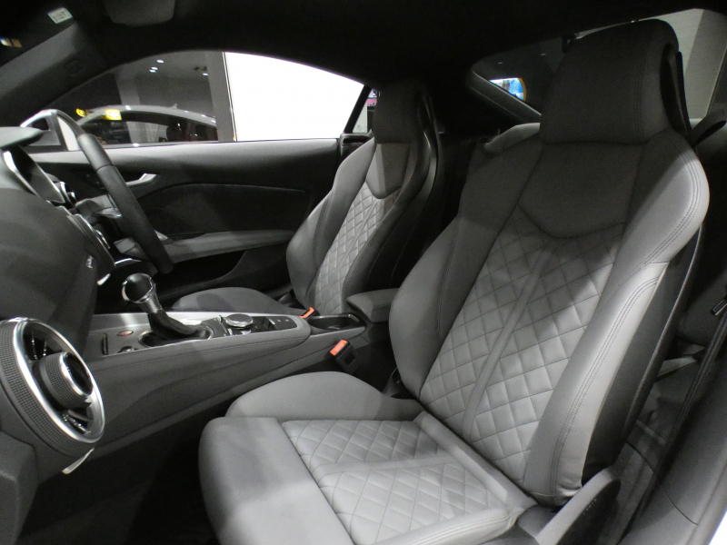 アウディ TTS TTSｸｰﾍﾟ　後期 ADVｷｰ ﾚｰﾝ&ｻｲﾄﾞｱｼｽﾄ ｸﾙｺﾝ 灰革 ﾋｰﾀｰ MMIﾅﾋﾞ B&Oｻｳﾝﾄﾞ ﾊﾞｰﾁｬﾙCP Bｶﾒﾗ PDC ﾏﾄﾘｸｽLED 専用ｴｸｽﾃﾘｱ OP19ｲﾝﾁAW 286ps　2年保証