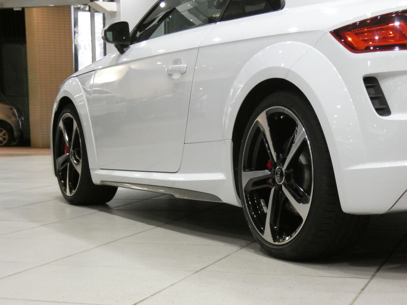 アウディ TTS TTSｸｰﾍﾟ　後期 ADVｷｰ ﾚｰﾝ&ｻｲﾄﾞｱｼｽﾄ ｸﾙｺﾝ 灰革 ﾋｰﾀｰ MMIﾅﾋﾞ B&Oｻｳﾝﾄﾞ ﾊﾞｰﾁｬﾙCP Bｶﾒﾗ PDC ﾏﾄﾘｸｽLED 専用ｴｸｽﾃﾘｱ OP19ｲﾝﾁAW 286ps　2年保証