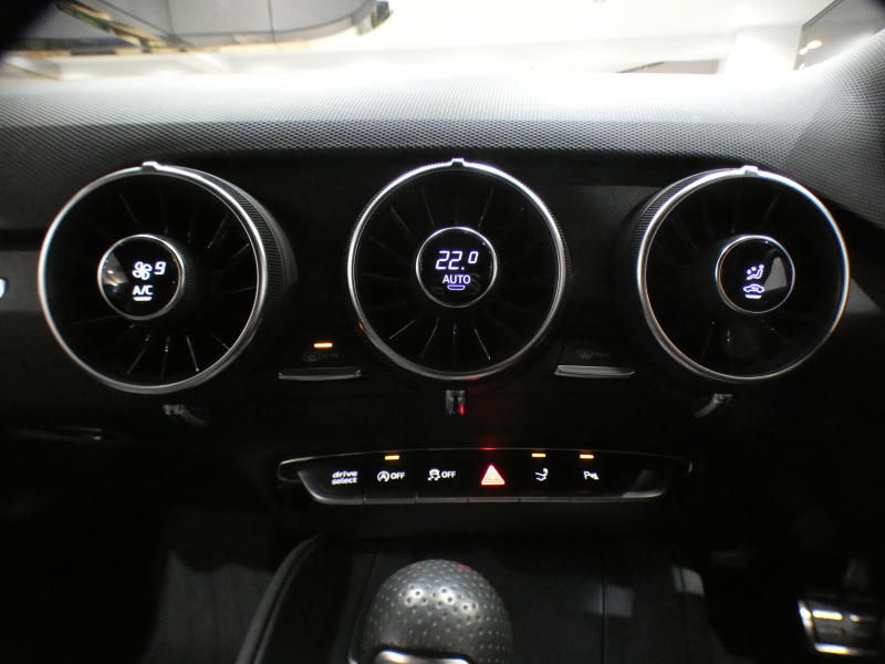 アウディ TTS TTSｸｰﾍﾟ　後期 ADVｷｰ ﾚｰﾝ&ｻｲﾄﾞｱｼｽﾄ ｸﾙｺﾝ 灰革 ﾋｰﾀｰ MMIﾅﾋﾞ B&Oｻｳﾝﾄﾞ ﾊﾞｰﾁｬﾙCP Bｶﾒﾗ PDC ﾏﾄﾘｸｽLED 専用ｴｸｽﾃﾘｱ OP19ｲﾝﾁAW 286ps　2年保証