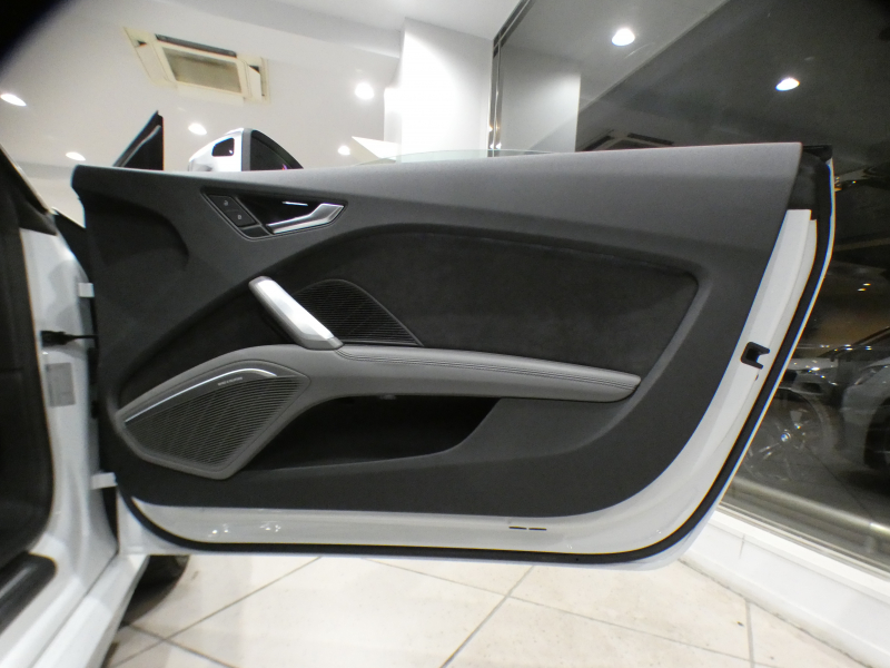 アウディ TTS TTSｸｰﾍﾟ　後期 ADVｷｰ ﾚｰﾝ&ｻｲﾄﾞｱｼｽﾄ ｸﾙｺﾝ 灰革 ﾋｰﾀｰ MMIﾅﾋﾞ B&Oｻｳﾝﾄﾞ ﾊﾞｰﾁｬﾙCP Bｶﾒﾗ PDC ﾏﾄﾘｸｽLED 専用ｴｸｽﾃﾘｱ OP19ｲﾝﾁAW 286ps　2年保証