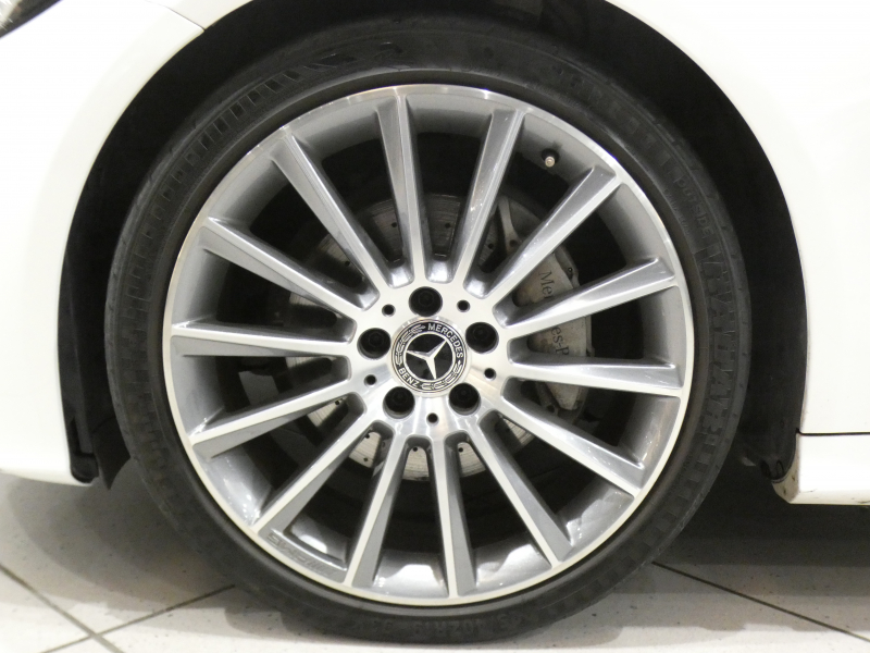 メルセデスベンツ Cクラス C180ｸｰﾍﾟ ｽﾎﾟｰﾂ+ ﾚｰﾀﾞｰｾｰﾌﾃｨPKG　黒革 ﾊﾟﾉﾗﾏSR ﾅﾋﾞTV ﾍｯﾄﾞｱｯﾌﾟDSP Meｺﾈｸﾄ Bｶﾒﾗ PTS LEDﾗｲﾄ ｱﾝﾋﾞｴﾝﾄﾗｲﾄ AMGｽﾀｲﾘﾝｸﾞ&19AW　2年保証