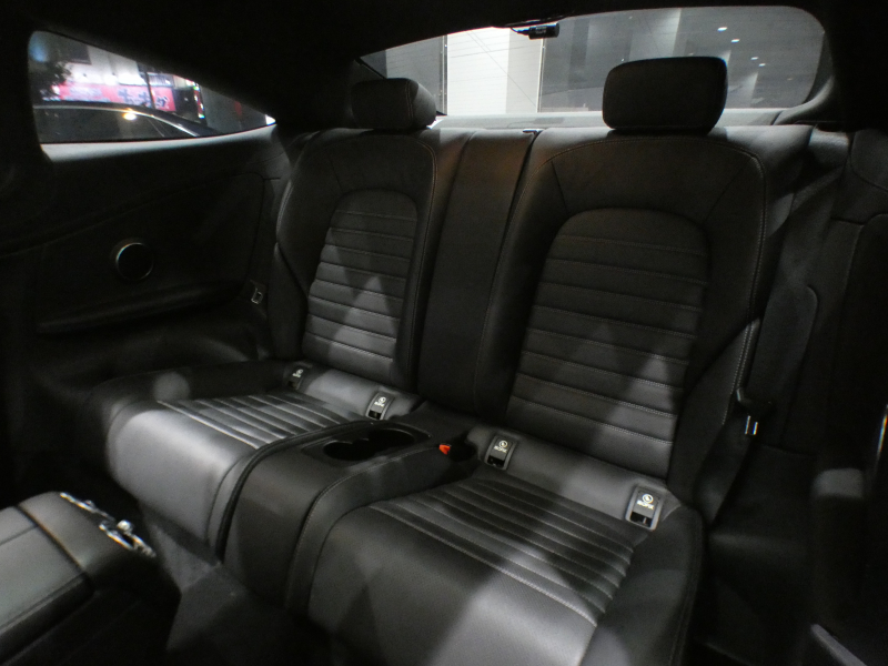 メルセデスベンツ Cクラス C180ｸｰﾍﾟ ｽﾎﾟｰﾂ+ ﾚｰﾀﾞｰｾｰﾌﾃｨPKG　黒革 ﾊﾟﾉﾗﾏSR ﾅﾋﾞTV ﾍｯﾄﾞｱｯﾌﾟDSP Meｺﾈｸﾄ Bｶﾒﾗ PTS LEDﾗｲﾄ ｱﾝﾋﾞｴﾝﾄﾗｲﾄ AMGｽﾀｲﾘﾝｸﾞ&19AW　2年保証