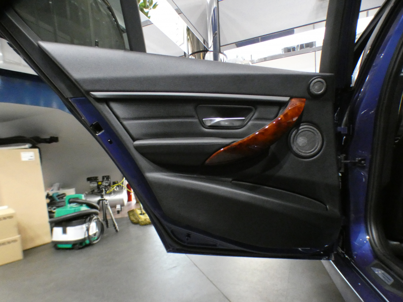 アルピナ B3 B3 ﾋﾞﾀｰﾎﾞﾘﾑｼﾞﾝ　左H ｺﾝﾌｫA ｸﾙｺﾝ 黒革 ｻﾝﾙｰﾌ iﾄﾞﾗｲﾌﾞﾅﾋﾞ(NBT-EVO) harmank Bｶﾒﾗ PDC ｷｾﾉﾝ 専用ｴｸｽﾃﾘｱ&20AW ｱｸﾗﾎﾟ製専用ﾏﾌﾗｰ 410ps　2年保証