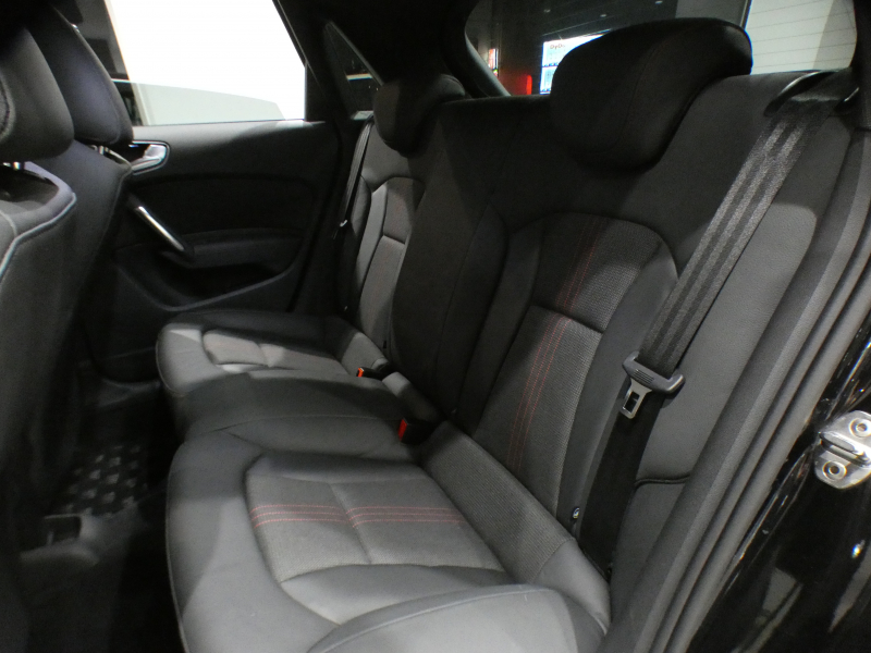 アウディ S1 S1ｽﾎﾟｰﾂﾊﾞｯｸ　☆6MT ADVｷｰ 半革 MMIﾅﾋﾞ BTｵｰﾃﾞｨｵ PDC ｷｾﾉﾝ 専用ｴｸｽﾃﾘｱ&18AW FK-TECｻｽﾍﾟﾝｼｮﾝｷｯﾄ 231ps　2年保証