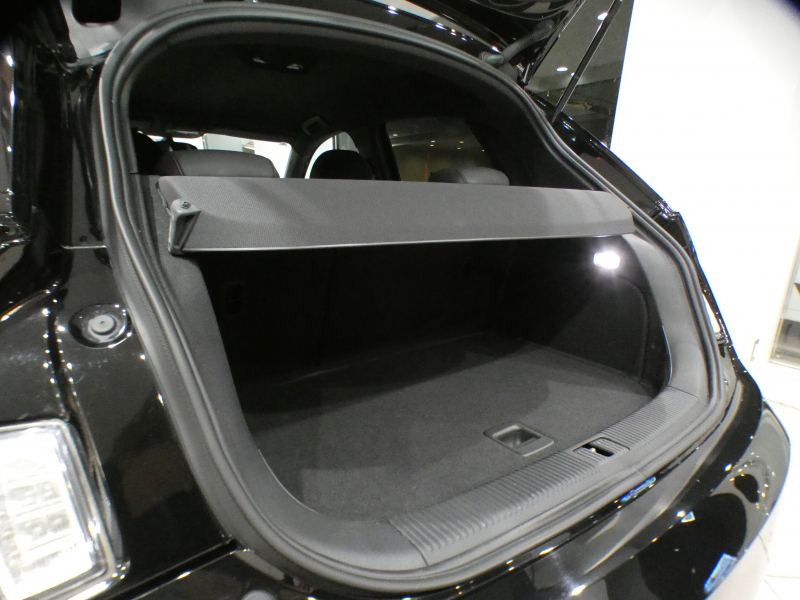 アウディ S1 S1ｽﾎﾟｰﾂﾊﾞｯｸ　☆6MT ADVｷｰ 半革 MMIﾅﾋﾞ BTｵｰﾃﾞｨｵ PDC ｷｾﾉﾝ 専用ｴｸｽﾃﾘｱ&18AW FK-TECｻｽﾍﾟﾝｼｮﾝｷｯﾄ 231ps　2年保証