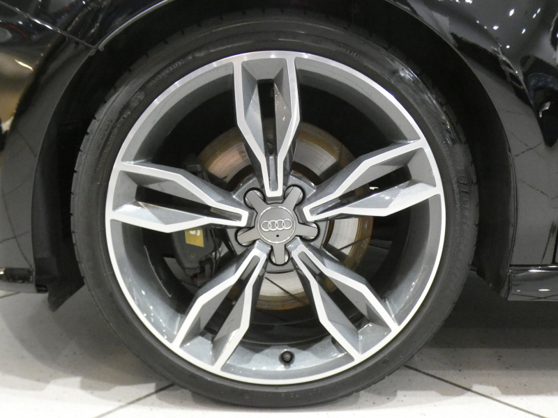 アウディ S1 S1ｽﾎﾟｰﾂﾊﾞｯｸ　☆6MT ADVｷｰ 半革 MMIﾅﾋﾞ BTｵｰﾃﾞｨｵ PDC ｷｾﾉﾝ 専用ｴｸｽﾃﾘｱ&18AW FK-TECｻｽﾍﾟﾝｼｮﾝｷｯﾄ 231ps　2年保証