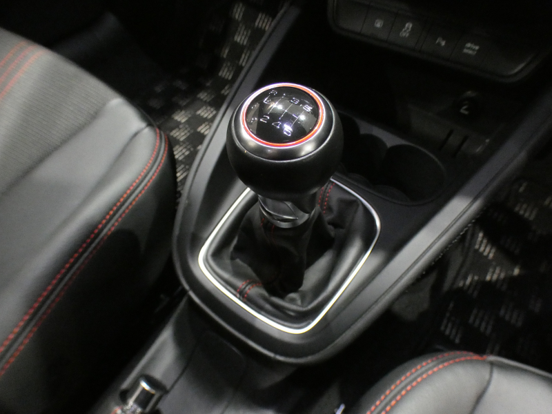 アウディ S1 S1ｽﾎﾟｰﾂﾊﾞｯｸ　☆6MT ADVｷｰ 半革 MMIﾅﾋﾞ BTｵｰﾃﾞｨｵ PDC ｷｾﾉﾝ 専用ｴｸｽﾃﾘｱ&18AW FK-TECｻｽﾍﾟﾝｼｮﾝｷｯﾄ 231ps　2年保証