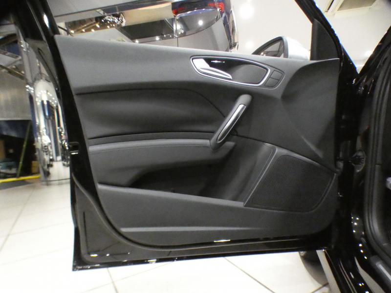 アウディ S1 S1ｽﾎﾟｰﾂﾊﾞｯｸ　☆6MT ADVｷｰ 半革 MMIﾅﾋﾞ BTｵｰﾃﾞｨｵ PDC ｷｾﾉﾝ 専用ｴｸｽﾃﾘｱ&18AW FK-TECｻｽﾍﾟﾝｼｮﾝｷｯﾄ 231ps　2年保証