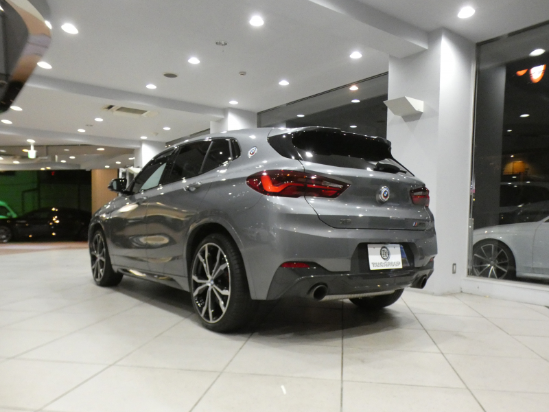 BMW X2 X2 M35i ADｾｰﾌﾃｨ&ｾﾚｸﾄPKG　ｺﾝﾌｫA 追ACC ﾚｰﾝDW ｲﾝﾃﾘS 赤革 ﾊﾟﾉﾗﾏSR ﾀｯﾁP対応iﾄﾞﾗｲﾌﾞﾅﾋﾞ(第6世代) ﾍｯﾄﾞｱｯﾌﾟDSP ﾜｲﾔﾚｽCH Bｶﾒﾗ PDC LEDﾗｲﾄ 専用ｴｸｽﾃﾘｱ&20AW 赤ｷｬﾘﾊﾟｰ 306ps　2年保証