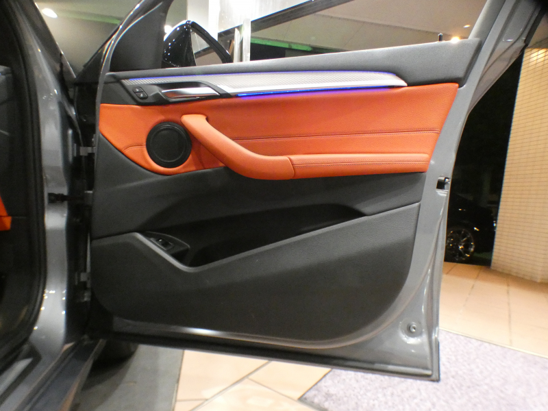 BMW X2 X2 M35i ADｾｰﾌﾃｨ&ｾﾚｸﾄPKG　ｺﾝﾌｫA 追ACC ﾚｰﾝDW ｲﾝﾃﾘS 赤革 ﾊﾟﾉﾗﾏSR ﾀｯﾁP対応iﾄﾞﾗｲﾌﾞﾅﾋﾞ(第6世代) ﾍｯﾄﾞｱｯﾌﾟDSP ﾜｲﾔﾚｽCH Bｶﾒﾗ PDC LEDﾗｲﾄ 専用ｴｸｽﾃﾘｱ&20AW 赤ｷｬﾘﾊﾟｰ 306ps　2年保証