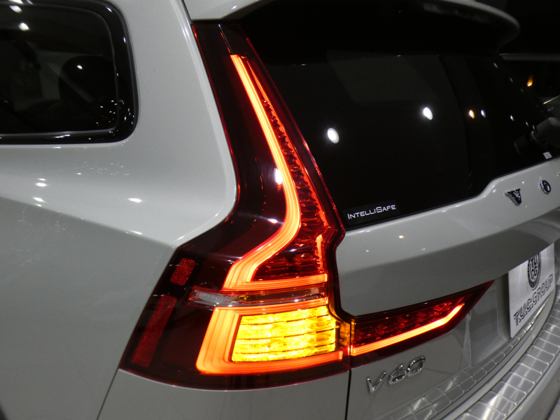 ボルボ V60 V60ｸﾛｽｶﾝﾄﾘｰ T5ﾌﾟﾛ AWD　追ACC･LKA･ LCMA 白革 ﾋｰﾀｰ ﾍﾞﾝﾁﾚｰﾀｰ ﾏｯｻｰｼﾞ機能 ﾀｯﾁｽｸﾘｰﾝHDDﾅﾋﾞTV harman/K 全周囲ｶﾒﾗ ﾍｯﾄﾞｱｯﾌﾟDSP LEDﾗｲﾄ ｵｰﾄﾃｰﾙｹﾞｰﾄ ｴｸｽﾃﾘｱｽﾀｲﾘﾝｸﾞKIT 19AW　2年保証