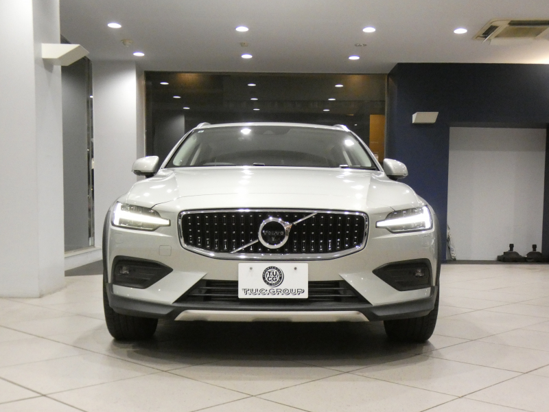 ボルボ V60 V60ｸﾛｽｶﾝﾄﾘｰ T5ﾌﾟﾛ AWD　追ACC･LKA･ LCMA 白革 ﾋｰﾀｰ ﾍﾞﾝﾁﾚｰﾀｰ ﾏｯｻｰｼﾞ機能 ﾀｯﾁｽｸﾘｰﾝHDDﾅﾋﾞTV harman/K 全周囲ｶﾒﾗ ﾍｯﾄﾞｱｯﾌﾟDSP LEDﾗｲﾄ ｵｰﾄﾃｰﾙｹﾞｰﾄ ｴｸｽﾃﾘｱｽﾀｲﾘﾝｸﾞKIT 19AW　2年保証