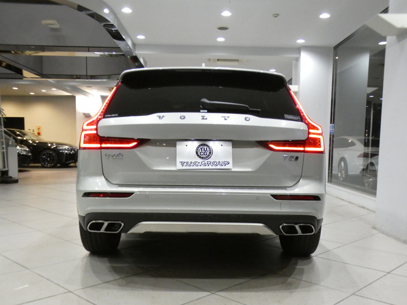 ボルボ V60 V60ｸﾛｽｶﾝﾄﾘｰ T5ﾌﾟﾛ AWD　追ACC･LKA･ LCMA 白革 ﾋｰﾀｰ ﾍﾞﾝﾁﾚｰﾀｰ ﾏｯｻｰｼﾞ機能 ﾀｯﾁｽｸﾘｰﾝHDDﾅﾋﾞTV harman/K 全周囲ｶﾒﾗ ﾍｯﾄﾞｱｯﾌﾟDSP LEDﾗｲﾄ ｵｰﾄﾃｰﾙｹﾞｰﾄ ｴｸｽﾃﾘｱｽﾀｲﾘﾝｸﾞKIT 19AW　2年保証