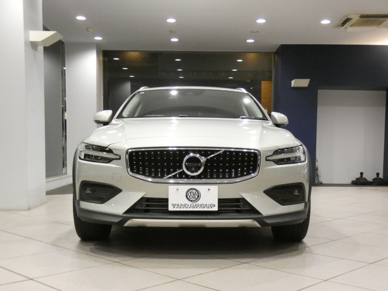 ボルボ V60 V60ｸﾛｽｶﾝﾄﾘｰ T5ﾌﾟﾛ AWD　追ACC･LKA･ LCMA 白革 ﾋｰﾀｰ ﾍﾞﾝﾁﾚｰﾀｰ ﾏｯｻｰｼﾞ機能 ﾀｯﾁｽｸﾘｰﾝHDDﾅﾋﾞTV harman/K 全周囲ｶﾒﾗ ﾍｯﾄﾞｱｯﾌﾟDSP LEDﾗｲﾄ ｵｰﾄﾃｰﾙｹﾞｰﾄ ｴｸｽﾃﾘｱｽﾀｲﾘﾝｸﾞKIT 19AW　2年保証