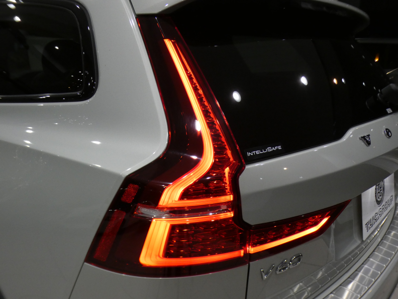 ボルボ V60 V60ｸﾛｽｶﾝﾄﾘｰ T5ﾌﾟﾛ AWD　追ACC･LKA･ LCMA 白革 ﾋｰﾀｰ ﾍﾞﾝﾁﾚｰﾀｰ ﾏｯｻｰｼﾞ機能 ﾀｯﾁｽｸﾘｰﾝHDDﾅﾋﾞTV harman/K 全周囲ｶﾒﾗ ﾍｯﾄﾞｱｯﾌﾟDSP LEDﾗｲﾄ ｵｰﾄﾃｰﾙｹﾞｰﾄ ｴｸｽﾃﾘｱｽﾀｲﾘﾝｸﾞKIT 19AW　2年保証