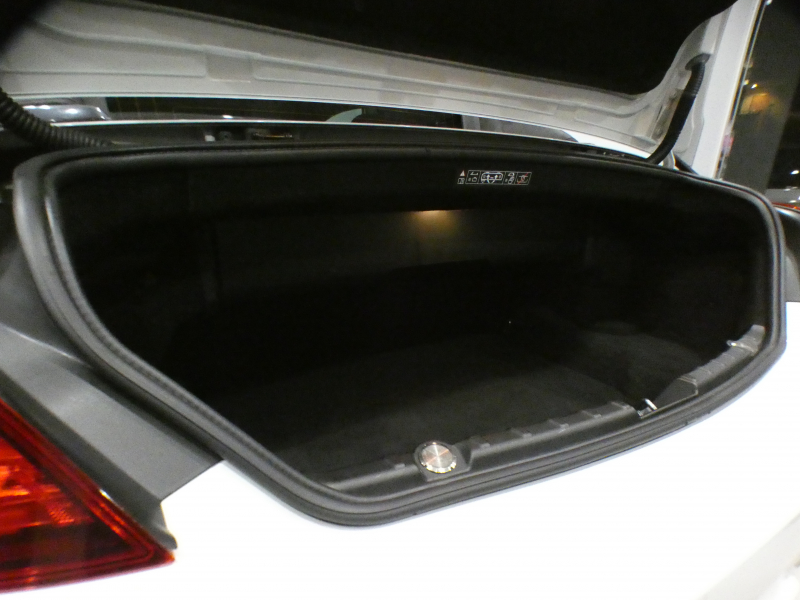 BMW Mシリーズ M6ｶﾌﾞﾘｵﾚ　ｺﾝﾌｫA 赤革/黒幌 ﾋｰﾀｰ ﾍﾞﾝﾁﾚｰﾀｰ ﾏｯｻｰｼﾞ機能 iﾄﾞﾗｲﾌﾞﾅﾋﾞ(CIC) ☆B&Oｻｳﾝﾄﾞ ﾄｯﾌﾟ&ｻｲﾄﾞﾋﾞｭｰｶﾒﾗ PDC ﾍｯﾄﾞｱｯﾌﾟDSP LEDﾗｲﾄ 専用ｴｸﾃﾘｱ&20AW 560ps　2年保証