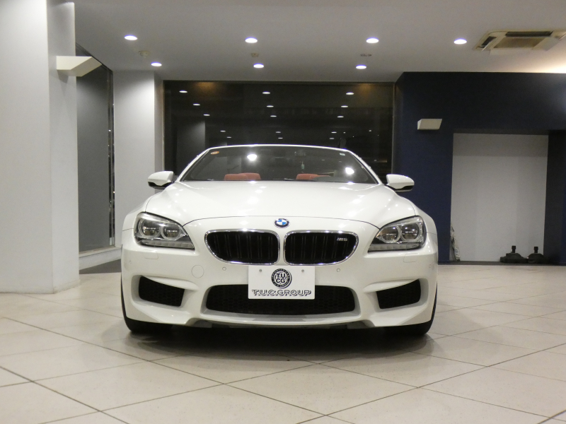 BMW Mシリーズ M6ｶﾌﾞﾘｵﾚ　ｺﾝﾌｫA 赤革/黒幌 ﾋｰﾀｰ ﾍﾞﾝﾁﾚｰﾀｰ ﾏｯｻｰｼﾞ機能 iﾄﾞﾗｲﾌﾞﾅﾋﾞ(CIC) ☆B&Oｻｳﾝﾄﾞ ﾄｯﾌﾟ&ｻｲﾄﾞﾋﾞｭｰｶﾒﾗ PDC ﾍｯﾄﾞｱｯﾌﾟDSP LEDﾗｲﾄ 専用ｴｸﾃﾘｱ&20AW 560ps　2年保証