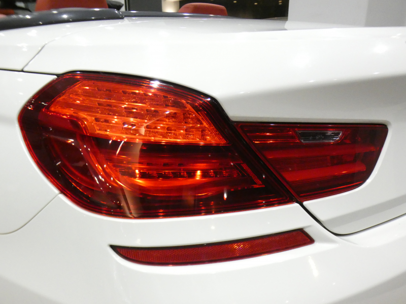 BMW Mシリーズ M6ｶﾌﾞﾘｵﾚ　ｺﾝﾌｫA 赤革/黒幌 ﾋｰﾀｰ ﾍﾞﾝﾁﾚｰﾀｰ ﾏｯｻｰｼﾞ機能 iﾄﾞﾗｲﾌﾞﾅﾋﾞ(CIC) ☆B&Oｻｳﾝﾄﾞ ﾄｯﾌﾟ&ｻｲﾄﾞﾋﾞｭｰｶﾒﾗ PDC ﾍｯﾄﾞｱｯﾌﾟDSP LEDﾗｲﾄ 専用ｴｸﾃﾘｱ&20AW 560ps　2年保証