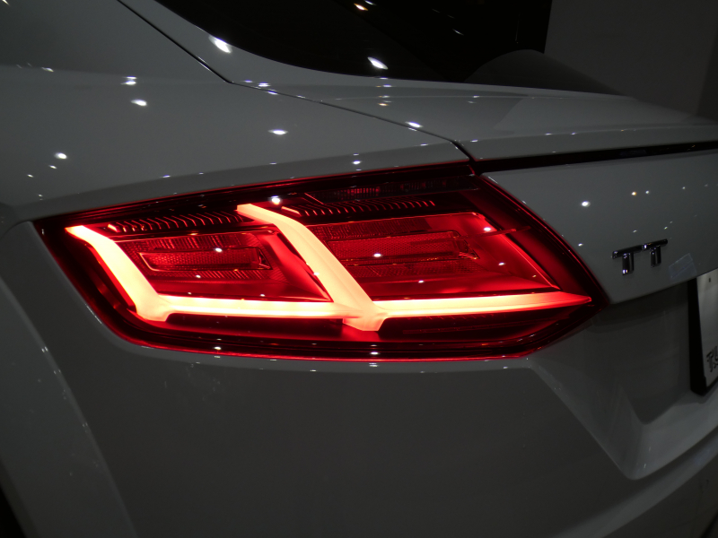 アウディ TTクーペ TTｸｰﾍﾟ 2.0TFSI Sﾗｲﾝ&ｱｼｽﾀﾝｽPKG　ADVｷｰ ｸﾙｺﾝ 半革 MMIﾅﾋﾞTV Bｶﾒﾗ PDC ﾊﾞｰﾁｬﾙCP ﾏﾄﾘｸｽLED 前後Dﾚｺ Sﾗｲﾝｴｸｽﾃﾘｱ&18AW　2年保証