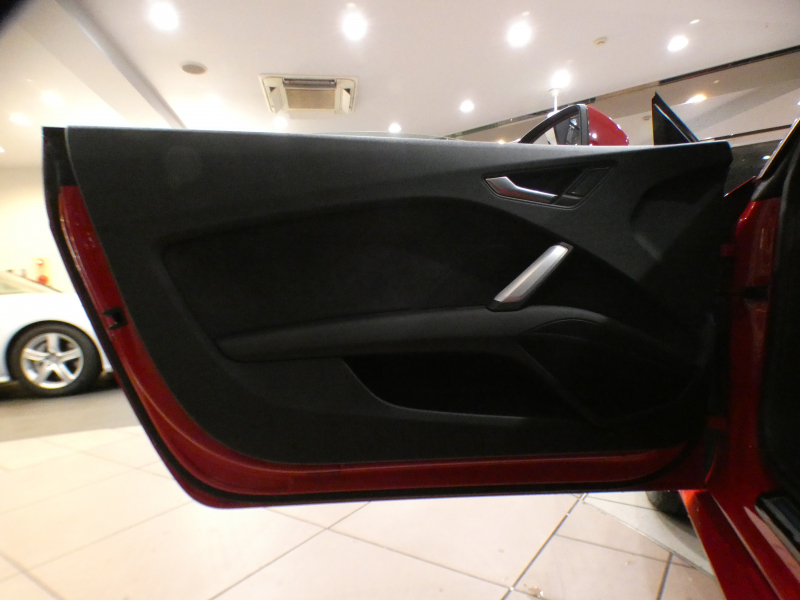 アウディ TTクーペ TTｸｰﾍﾟ 2.0TFSIｸﾜﾄﾛ Sﾗｲﾝ&ｱｼｽﾀﾝｽPKG　1ｵｰﾅｰ ADVｷｰ ｸﾙｺﾝ 半革 ﾊﾟﾜｰｼｰﾄ MMIﾅﾋﾞTV Bｶﾒﾗ PDC ﾊﾞｰﾁｬﾙCP LEDﾗｲﾄ Sﾗｲﾝｴｸｽﾃﾘｱ&18AW　2年保証