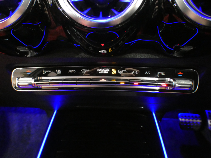 AMG GLB GLB35 4MATIC AMGｱﾄﾞﾊﾞﾝｽﾄPKG　黒&赤革 ﾋｰﾀｰ ﾊﾟﾉﾗﾏSR MBUX ﾍｯﾄﾞｱｯﾌﾟDSP Meｺﾈｸﾄ ﾜｲﾔﾚｽCH 全周囲ｶﾒﾗ PTS ﾏﾙﾁﾋﾞｰﾑLED ｱﾝﾋﾞｴﾝﾄﾗｲﾄ 専用ｴｸｽﾃﾘｱ&19AW 306ps　2年保証