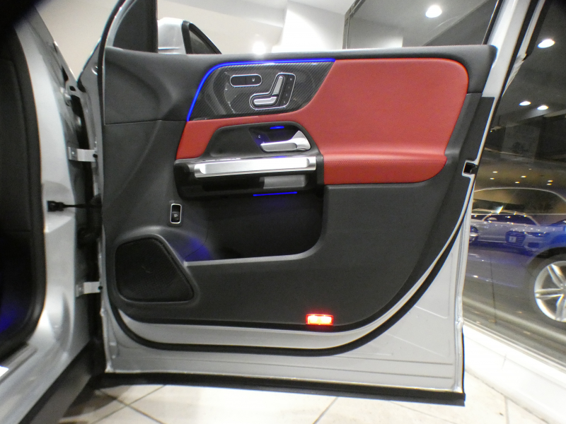 AMG GLB GLB35 4MATIC AMGｱﾄﾞﾊﾞﾝｽﾄPKG　黒&赤革 ﾋｰﾀｰ ﾊﾟﾉﾗﾏSR MBUX ﾍｯﾄﾞｱｯﾌﾟDSP Meｺﾈｸﾄ ﾜｲﾔﾚｽCH 全周囲ｶﾒﾗ PTS ﾏﾙﾁﾋﾞｰﾑLED ｱﾝﾋﾞｴﾝﾄﾗｲﾄ 専用ｴｸｽﾃﾘｱ&19AW 306ps　2年保証