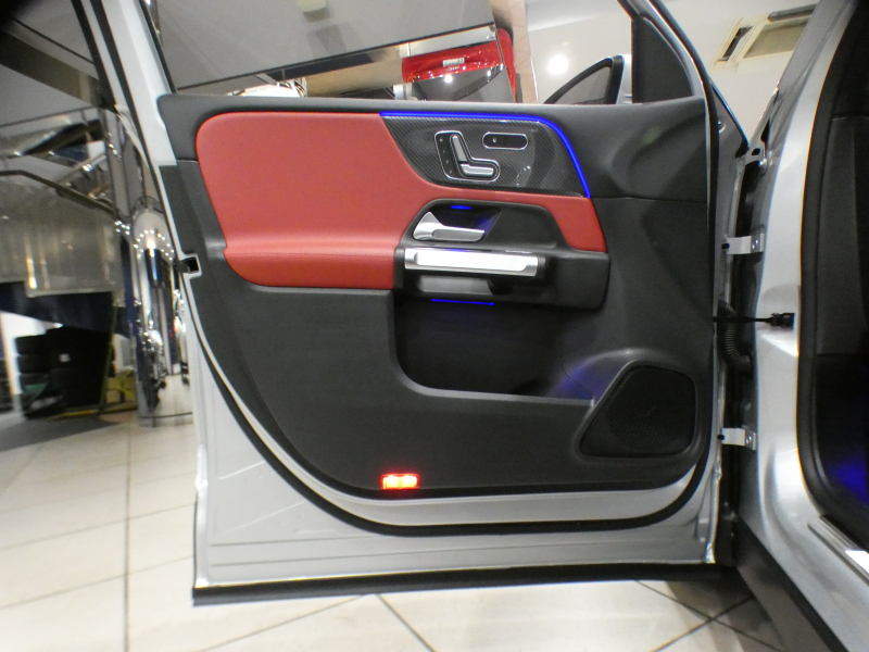 AMG GLB GLB35 4MATIC AMGｱﾄﾞﾊﾞﾝｽﾄPKG　黒&赤革 ﾋｰﾀｰ ﾊﾟﾉﾗﾏSR MBUX ﾍｯﾄﾞｱｯﾌﾟDSP Meｺﾈｸﾄ ﾜｲﾔﾚｽCH 全周囲ｶﾒﾗ PTS ﾏﾙﾁﾋﾞｰﾑLED ｱﾝﾋﾞｴﾝﾄﾗｲﾄ 専用ｴｸｽﾃﾘｱ&19AW 306ps　2年保証