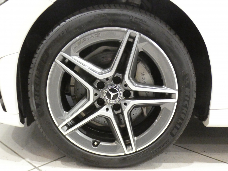 メルセデスベンツ Cクラス C200 AVG AMGﾗｲﾝ ﾚｰﾀﾞｰｾｰﾌﾃｨPKG　後期 BSG搭載 有償色 黒革 ﾋｰﾀｰ ﾅﾋﾞTV carplay Bｶﾒﾗ PTS ﾏﾙﾁﾋﾞｰﾑLED ｱﾝﾋﾞｴﾝﾄﾗｲﾄ AMGｽﾀｲﾘﾝｸﾞ&18AW　2年保証