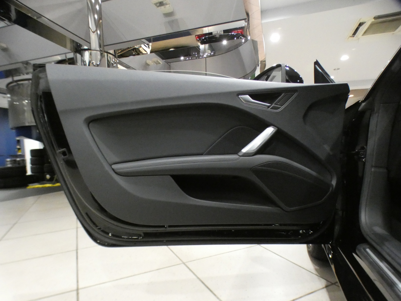 アウディ TTクーペ TTｸｰﾍﾟ 2.0TFSIｸﾜﾄﾛ ﾚｻﾞｰ&ｱｼｽﾀﾝｽPKG　ADVｷｰ ｸﾙｺﾝ 黒革 ﾋｰﾀｰ MMIﾅﾋﾞTV Bｶﾒﾗ PDC ﾊﾞｰﾁｬﾙCP ﾏﾄﾘｸｽLED 後期ﾌﾛﾝﾄｸﾞﾘﾙ Fｶｰﾎﾞﾝｽﾎﾟｲﾗｰ 18AW　2年保証