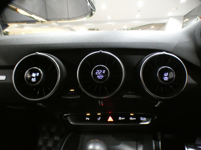 アウディ TTクーペ TTｸｰﾍﾟ 2.0TFSIｸﾜﾄﾛ ﾚｻﾞｰ&ｱｼｽﾀﾝｽPKG　ADVｷｰ ｸﾙｺﾝ 黒革 ﾋｰﾀｰ MMIﾅﾋﾞTV Bｶﾒﾗ PDC ﾊﾞｰﾁｬﾙCP ﾏﾄﾘｸｽLED 後期ﾌﾛﾝﾄｸﾞﾘﾙ Fｶｰﾎﾞﾝｽﾎﾟｲﾗｰ 18AW　2年保証