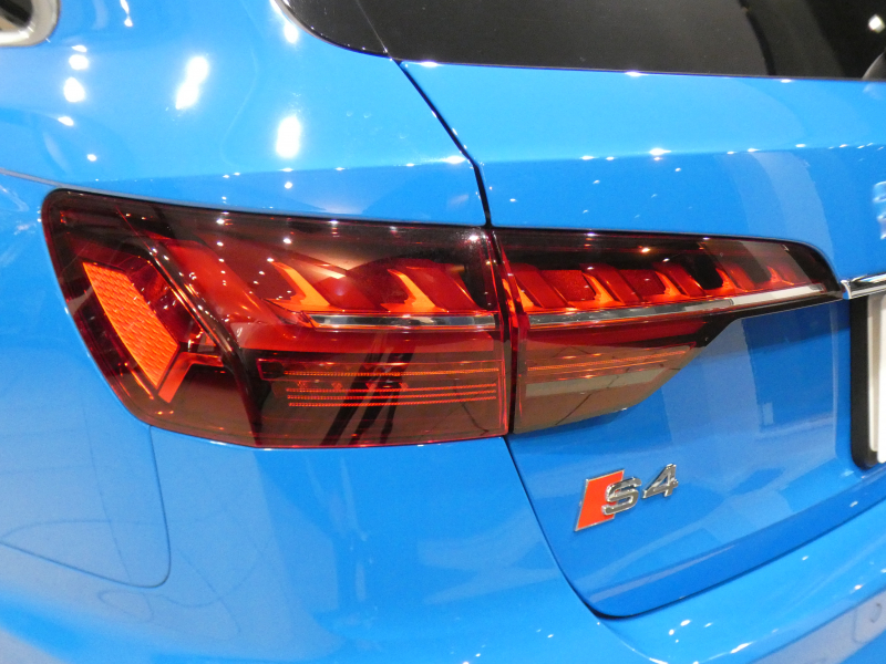 アウディ S4 S4ｱﾊﾞﾝﾄ　1ｵｰﾅｰ 後期 追ACC ﾚｰﾝ&ｻｲﾄﾞｱｼｽﾄ 黒革 ﾏｯｻｰｼﾞ機能 全席ﾋｰﾀｰ ﾊﾟﾉﾗﾏSR ﾀｯﾁﾚｽﾎﾟﾝｽ付MMIﾅﾋﾞ B&Oｻｳﾝﾄﾞ ﾊﾞｰﾁｬﾙCP+ 全周ｶﾒﾗ PDC ﾜｲﾔﾚｽCH ﾏﾄﾘｸｽLED ｱﾝﾋﾞｴﾝﾄﾗｲﾄ 専用ｴｸｽﾃﾘｱ&19AW 赤ｷｬﾘﾊﾟｰ 354ps　2年保証