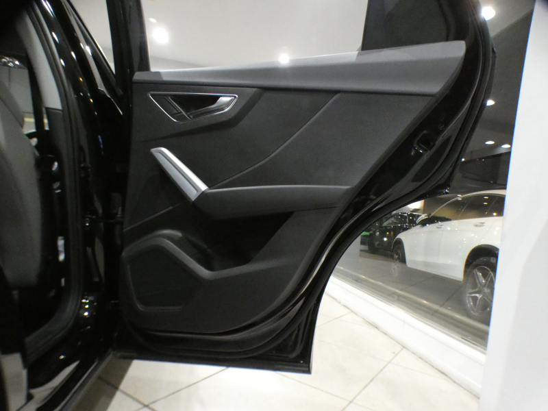 アウディ Q2 Q2 35TFSI ｼﾘﾝﾀﾞｰｵﾝﾃﾞﾝﾏﾝﾄﾞｽﾎﾟｰﾂ ｱｼｽﾀﾝｽPKG　ADVｷｰ 追ACC ﾚｰﾝ&ｻｲﾄﾞｱｼｽﾄ 灰革 ﾋｰﾀｰ MMIﾅﾋﾞ ﾊﾞｰﾁｬﾙCP ｽﾏｰﾄﾌｫﾝIF Bｶﾒﾗ PDC LEDﾗｲﾄ ｵｰﾄﾃｰﾙｹﾞｰﾄ 前後ﾄﾞﾗﾚｺ　2年保証