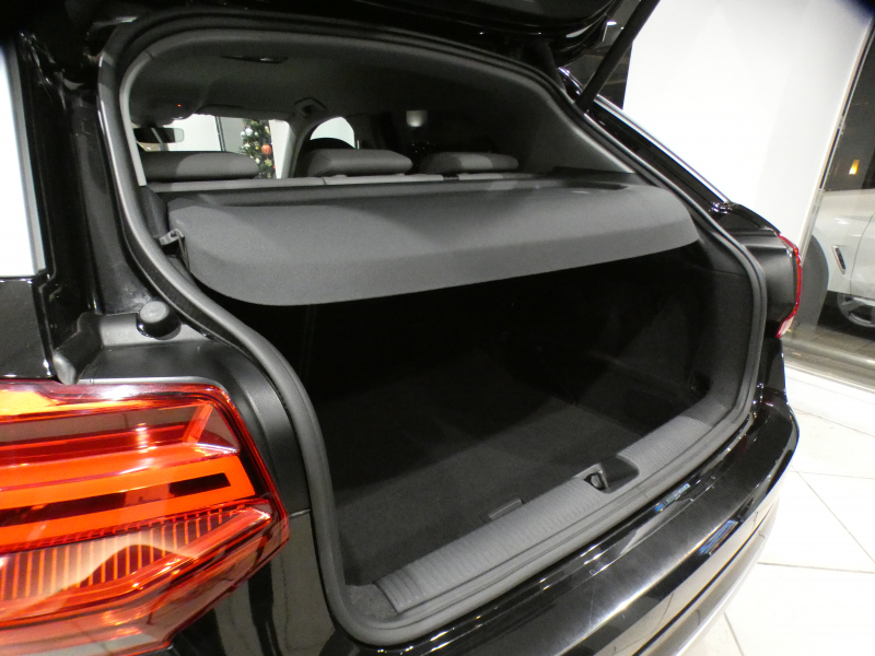 アウディ Q2 Q2 35TFSI ｼﾘﾝﾀﾞｰｵﾝﾃﾞﾝﾏﾝﾄﾞｽﾎﾟｰﾂ ｱｼｽﾀﾝｽPKG　ADVｷｰ 追ACC ﾚｰﾝ&ｻｲﾄﾞｱｼｽﾄ 灰革 ﾋｰﾀｰ MMIﾅﾋﾞ ﾊﾞｰﾁｬﾙCP ｽﾏｰﾄﾌｫﾝIF Bｶﾒﾗ PDC LEDﾗｲﾄ ｵｰﾄﾃｰﾙｹﾞｰﾄ 前後ﾄﾞﾗﾚｺ　2年保証