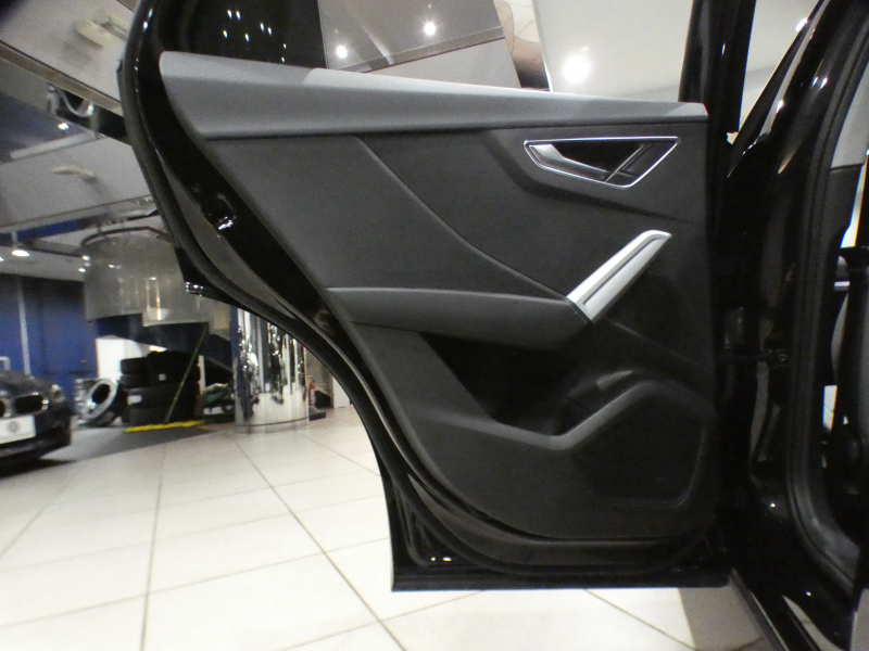 アウディ Q2 Q2 35TFSI ｼﾘﾝﾀﾞｰｵﾝﾃﾞﾝﾏﾝﾄﾞｽﾎﾟｰﾂ ｱｼｽﾀﾝｽPKG　ADVｷｰ 追ACC ﾚｰﾝ&ｻｲﾄﾞｱｼｽﾄ 灰革 ﾋｰﾀｰ MMIﾅﾋﾞ ﾊﾞｰﾁｬﾙCP ｽﾏｰﾄﾌｫﾝIF Bｶﾒﾗ PDC LEDﾗｲﾄ ｵｰﾄﾃｰﾙｹﾞｰﾄ 前後ﾄﾞﾗﾚｺ　2年保証