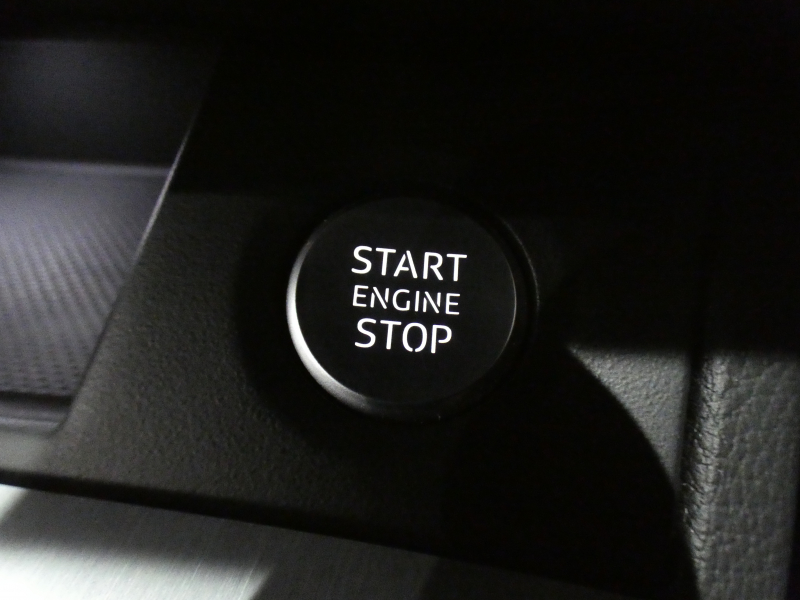 アウディ Q5 Q5 40TDIｸﾜﾄﾛｽﾎﾟｰﾂ Sﾗｲﾝ&ｱｼｽﾀﾝｽPKG　ADVｷｰ 追ACC ﾚｰﾝ&ｻｲﾄﾞｱｼｽﾄ ﾊﾟｰｸｱｼｽﾄ 半革 ﾋｰﾀｰ ☆ｻﾝﾙｰﾌ MMIﾅﾋﾞ ﾊﾞｰﾁｬﾙCP 全周ｶﾒﾗ PDC ｽﾏｰﾄﾌｫﾝIF ﾏﾄﾘｸｽLED ｱﾝﾋﾞｴﾝﾄﾗｲﾄ Sﾗｲﾝｴｸｽﾃﾘｱ OZ19ｲﾝﾁAW　2年保証