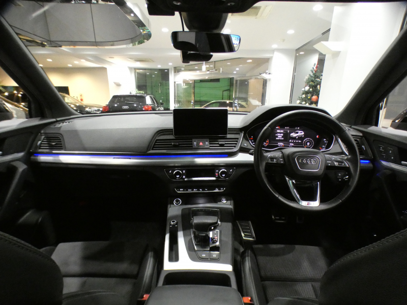 アウディ Q5 Q5 40TDIｸﾜﾄﾛｽﾎﾟｰﾂ Sﾗｲﾝ&ｱｼｽﾀﾝｽPKG　ADVｷｰ 追ACC ﾚｰﾝ&ｻｲﾄﾞｱｼｽﾄ ﾊﾟｰｸｱｼｽﾄ 半革 ﾋｰﾀｰ ☆ｻﾝﾙｰﾌ MMIﾅﾋﾞ ﾊﾞｰﾁｬﾙCP 全周ｶﾒﾗ PDC ｽﾏｰﾄﾌｫﾝIF ﾏﾄﾘｸｽLED ｱﾝﾋﾞｴﾝﾄﾗｲﾄ Sﾗｲﾝｴｸｽﾃﾘｱ OZ19ｲﾝﾁAW　2年保証