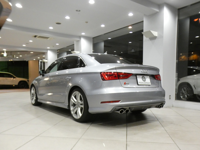 アウディ S3 S3ｾﾀﾞﾝ ﾚｻﾞｰ&LEDﾗｲﾄPKG　ADVｷｰ 追ACC ｱｳﾃﾞｨﾌﾟﾚｾﾝｽ 黒革 ﾋｰﾀｰ MMIﾅﾋﾞ Bｶﾒﾗ PDC LEDﾗｲﾄ 専用ｴｸｽﾃﾘｱ&18AW 285ps　2年保証