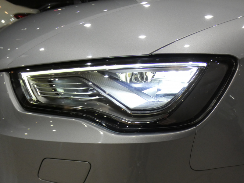 アウディ S3 S3ｾﾀﾞﾝ ﾚｻﾞｰ&LEDﾗｲﾄPKG　ADVｷｰ 追ACC ｱｳﾃﾞｨﾌﾟﾚｾﾝｽ 黒革 ﾋｰﾀｰ MMIﾅﾋﾞ Bｶﾒﾗ PDC LEDﾗｲﾄ 専用ｴｸｽﾃﾘｱ&18AW 285ps　2年保証