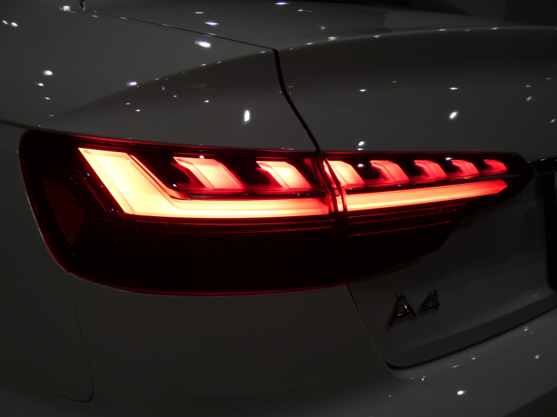 アウディ A4 A4 35TDIｱﾄﾞﾊﾞﾝｽﾄ ﾗｸﾞｼﾞｭｱﾘｰ&ﾊﾟｰｸｱｼｽﾄPKG　後期 追ACC ﾚｰﾝ&ｻｲﾄﾞｱｼｽﾄ ｱｳﾃﾞｨﾌﾟﾚｾﾝｽ 黒革 ﾋｰﾀｰ ﾀｯﾁｽｸﾘｰﾝMMIﾅﾋﾞ TV CarPlay 全周囲ｶﾒﾗ PDC ﾏﾄﾘｸｽLED ﾏﾙﾁｶﾗｰｱﾝﾋﾞｴﾝﾄﾗｲﾄ 　2年保証