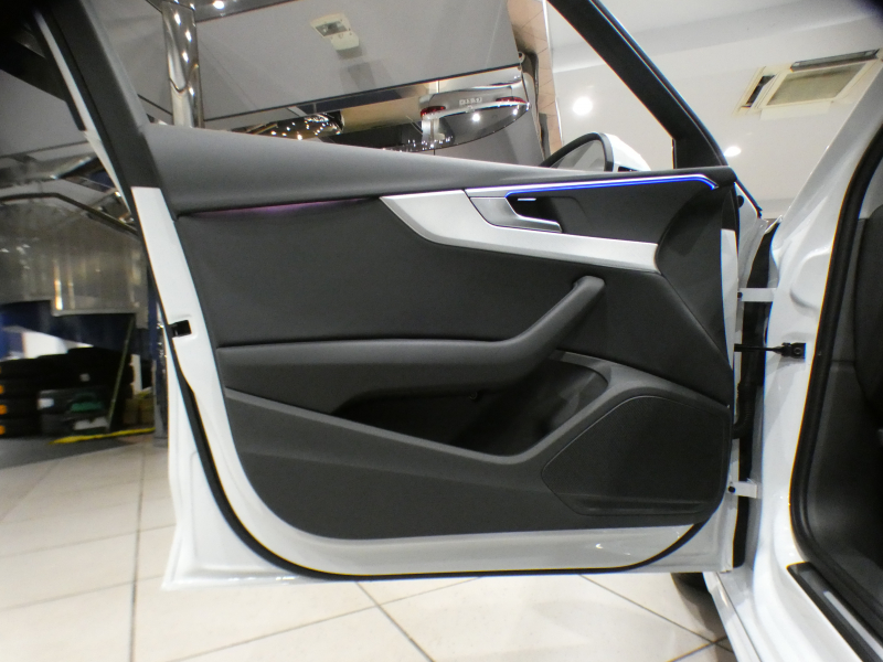 アウディ A4 A4 35TDIｱﾄﾞﾊﾞﾝｽﾄ ﾗｸﾞｼﾞｭｱﾘｰ&ﾊﾟｰｸｱｼｽﾄPKG　後期 追ACC ﾚｰﾝ&ｻｲﾄﾞｱｼｽﾄ ｱｳﾃﾞｨﾌﾟﾚｾﾝｽ 黒革 ﾋｰﾀｰ ﾀｯﾁｽｸﾘｰﾝMMIﾅﾋﾞ TV CarPlay 全周囲ｶﾒﾗ PDC ﾏﾄﾘｸｽLED ﾏﾙﾁｶﾗｰｱﾝﾋﾞｴﾝﾄﾗｲﾄ 　2年保証