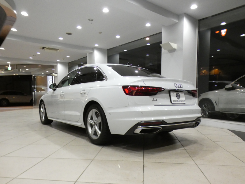 アウディ A4 A4 35TDIｱﾄﾞﾊﾞﾝｽﾄ ﾗｸﾞｼﾞｭｱﾘｰ&ﾊﾟｰｸｱｼｽﾄPKG　後期 追ACC ﾚｰﾝ&ｻｲﾄﾞｱｼｽﾄ ｱｳﾃﾞｨﾌﾟﾚｾﾝｽ 黒革 ﾋｰﾀｰ ﾀｯﾁｽｸﾘｰﾝMMIﾅﾋﾞ TV CarPlay 全周囲ｶﾒﾗ PDC ﾏﾄﾘｸｽLED ﾏﾙﾁｶﾗｰｱﾝﾋﾞｴﾝﾄﾗｲﾄ 　2年保証