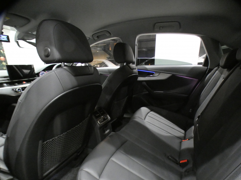 アウディ A4 A4 35TDIｱﾄﾞﾊﾞﾝｽﾄ ﾗｸﾞｼﾞｭｱﾘｰ&ﾊﾟｰｸｱｼｽﾄPKG　後期 追ACC ﾚｰﾝ&ｻｲﾄﾞｱｼｽﾄ ｱｳﾃﾞｨﾌﾟﾚｾﾝｽ 黒革 ﾋｰﾀｰ ﾀｯﾁｽｸﾘｰﾝMMIﾅﾋﾞ TV CarPlay 全周囲ｶﾒﾗ PDC ﾏﾄﾘｸｽLED ﾏﾙﾁｶﾗｰｱﾝﾋﾞｴﾝﾄﾗｲﾄ 　2年保証