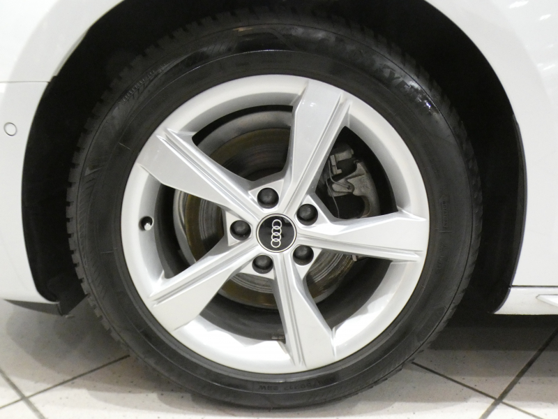 アウディ A4 A4 35TDIｱﾄﾞﾊﾞﾝｽﾄ ﾗｸﾞｼﾞｭｱﾘｰ&ﾊﾟｰｸｱｼｽﾄPKG　後期 追ACC ﾚｰﾝ&ｻｲﾄﾞｱｼｽﾄ ｱｳﾃﾞｨﾌﾟﾚｾﾝｽ 黒革 ﾋｰﾀｰ ﾀｯﾁｽｸﾘｰﾝMMIﾅﾋﾞ TV CarPlay 全周囲ｶﾒﾗ PDC ﾏﾄﾘｸｽLED ﾏﾙﾁｶﾗｰｱﾝﾋﾞｴﾝﾄﾗｲﾄ 　2年保証