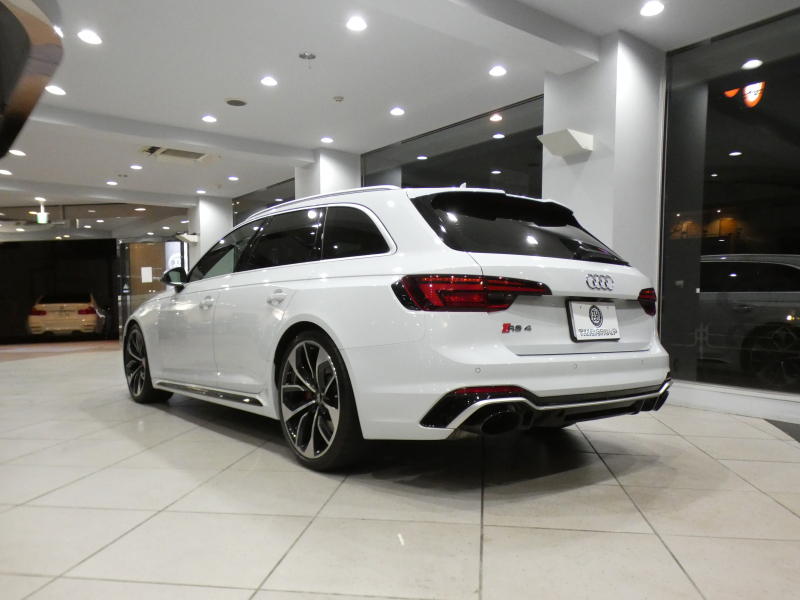 アウディ RS4アバント RS4ｱﾊﾞﾝﾄ 2.9TFSIｸﾜﾄﾛ ｱｼｽﾀﾝｽPKG　ADVｷｰ 追ACC ﾚｰﾝ&ｻｲﾄﾞｱｼｽﾄ ｱｳﾃﾞｨﾌﾟﾚｾﾝｽ 黒革 ﾋｰﾀｰ MMIﾅﾋﾞ ﾊﾞｰﾁｬﾙCP B&Oｻｳﾝﾄﾞ 全周囲ｶﾒﾗ PDC ﾏﾄﾘｸｽLED 専用ｴｸｽﾃﾘｱ&20AW 450ps　2年保証