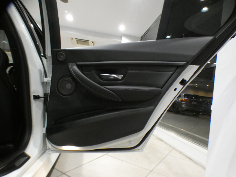 BMW Mシリーズ M3 MDCT　後期 ﾚｰﾝCHW ｸﾙｺﾝ 黒革 ﾋｰﾀｰ iﾄﾞﾗｲﾌﾞﾅﾋﾞ(第6世代ﾀｯﾁP対応) ☆harmank Bｶﾒﾗ PDC LEDﾗｲﾄ&ﾃｰﾙﾗﾝﾌﾟ 専用ｴｸｽﾃﾘｱ&19AW 431ps　2年保証