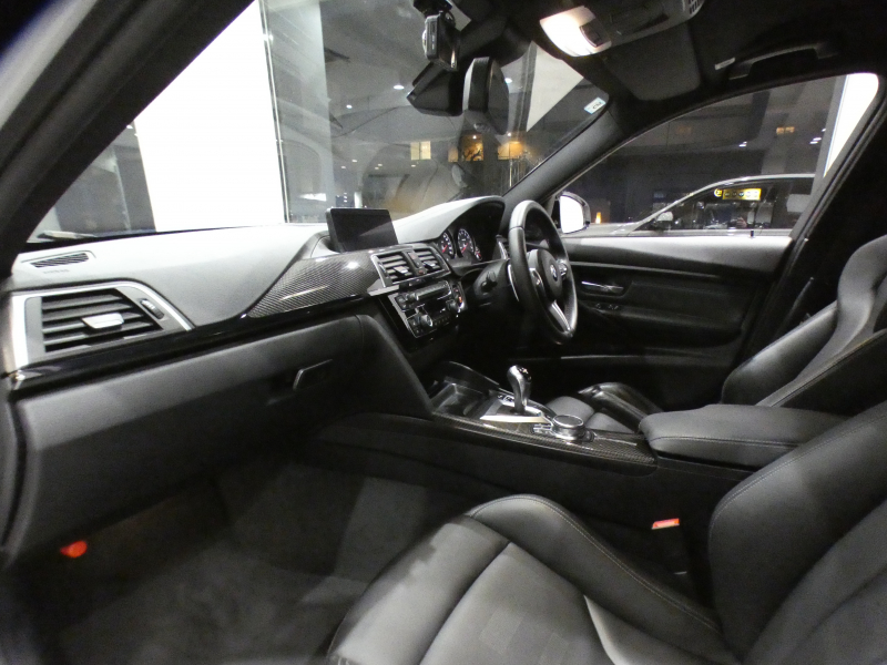 BMW Mシリーズ M3 MDCT　後期 ﾚｰﾝCHW ｸﾙｺﾝ 黒革 ﾋｰﾀｰ iﾄﾞﾗｲﾌﾞﾅﾋﾞ(第6世代ﾀｯﾁP対応) ☆harmank Bｶﾒﾗ PDC LEDﾗｲﾄ&ﾃｰﾙﾗﾝﾌﾟ 専用ｴｸｽﾃﾘｱ&19AW 431ps　2年保証
