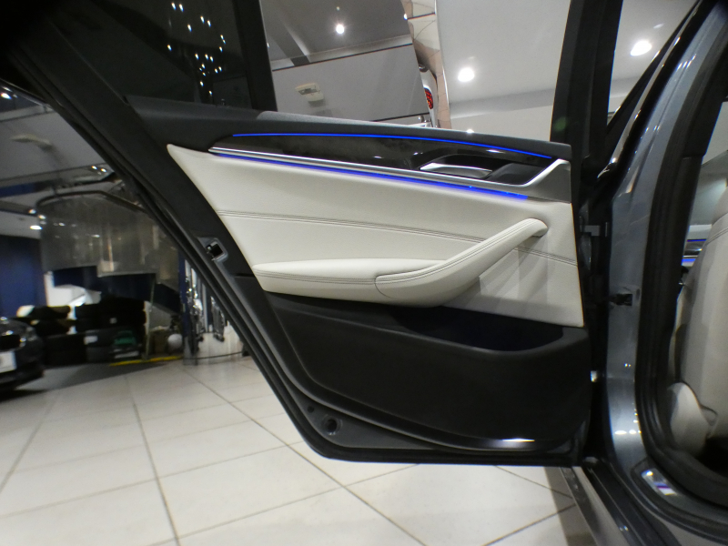 BMW 5シリーズ 523i Mｽﾎﾟｰﾂ ﾊｲﾗｲﾝ&ｲﾉﾍﾞｰｼｮﾝPKG　ｺﾝﾌｫA Dｱｼｽﾄ+ 追ACC ﾚｰﾝCHW 衝突軽減 白革 全席ﾋｰﾀｰ iﾄﾞﾗｲﾌﾞﾅﾋﾞ(第6世代ﾀｯﾁP対応) 全周囲ｶﾒﾗ PDC LEDﾗｲﾄ ｵｰﾄﾄﾗﾝｸ Mｽﾎﾟｰﾂｴｱﾛ&19AW　2年保証