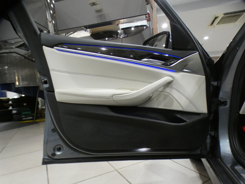 BMW 5シリーズ 523i Mｽﾎﾟｰﾂ ﾊｲﾗｲﾝ&ｲﾉﾍﾞｰｼｮﾝPKG　ｺﾝﾌｫA Dｱｼｽﾄ+ 追ACC ﾚｰﾝCHW 衝突軽減 白革 全席ﾋｰﾀｰ iﾄﾞﾗｲﾌﾞﾅﾋﾞ(第6世代ﾀｯﾁP対応) 全周囲ｶﾒﾗ PDC LEDﾗｲﾄ ｵｰﾄﾄﾗﾝｸ Mｽﾎﾟｰﾂｴｱﾛ&19AW　2年保証